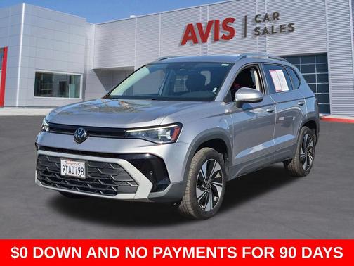Pyrite Silver Metallic 2025 Volkswagen Taos 1.5T SE