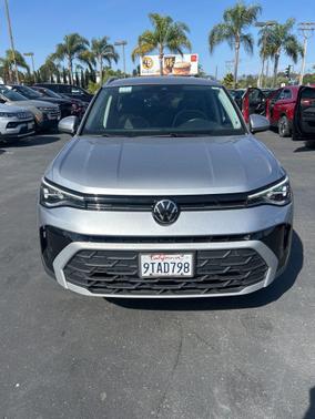 Pyrite Silver Metallic 2025 Volkswagen Taos 1.5T SE