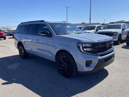 Glacier Gray Metallic TriCoat 2025 Ford Expedition Platinum