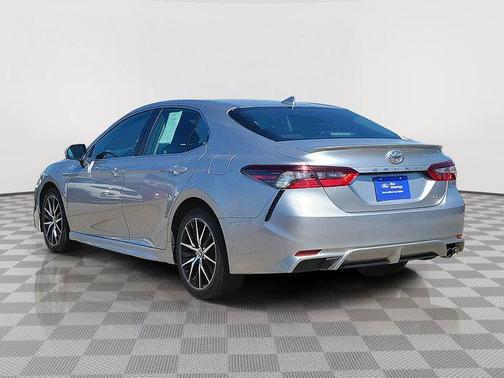 Celestial Silver Metallic 2023 Toyota Camry SE