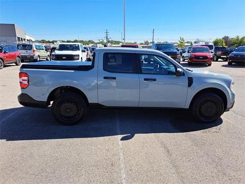 2024 Ford Maverick XL