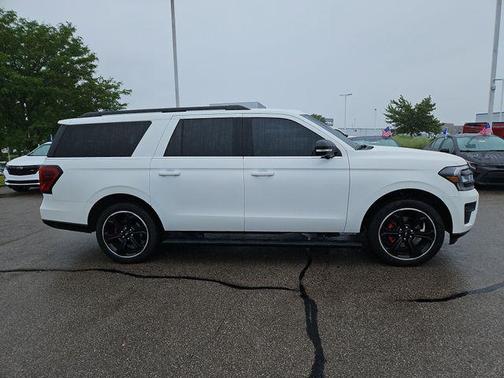 White Metallic 2022 Ford Expedition Limited