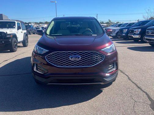 Burgundy Velvet Metallic Tinted Clearcoat 2023 Ford Edge SEL