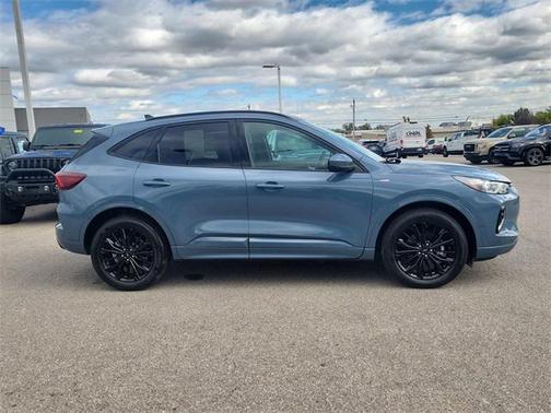 2023 Ford Escape ST-Line Elite