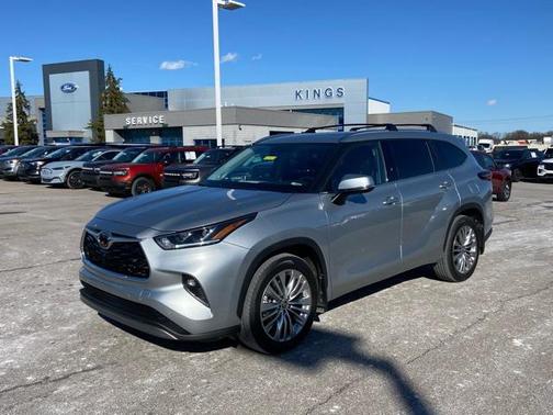 2024 Toyota Highlander Platinum