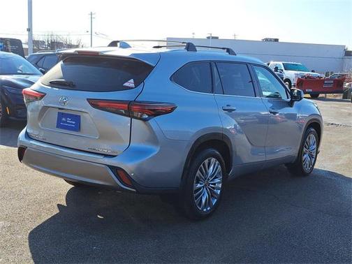2024 Toyota Highlander Platinum