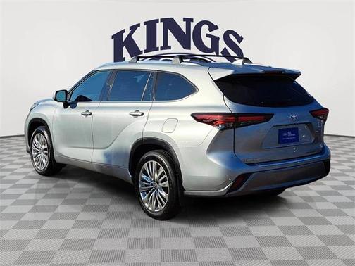 2024 Toyota Highlander Platinum