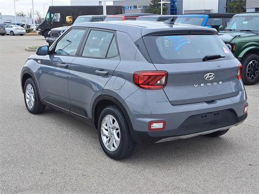 2021 Hyundai VENUE SE