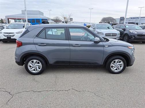 2021 Hyundai VENUE SE