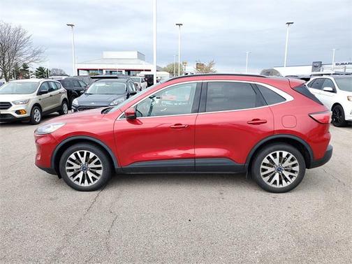 2020 Ford Escape Titanium