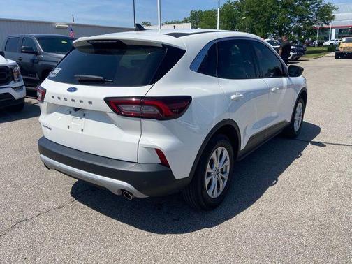 STAR WHITE METALLIC TRI-COAT 2023 Ford Escape Active