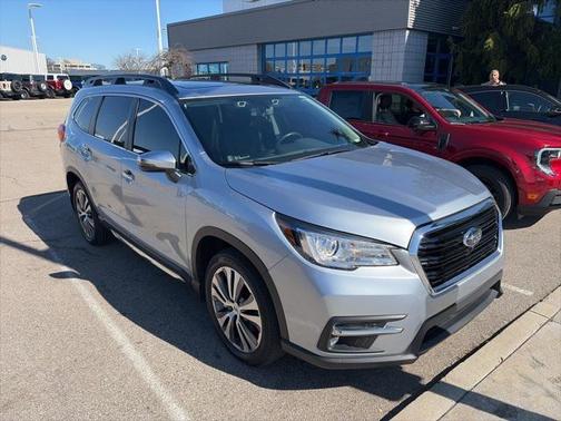 Ice Silver Metallic 2022 Subaru Ascent Touring 7-Passenger