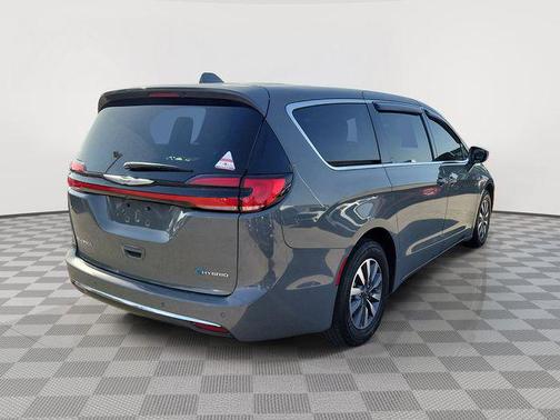 Ceramic Gray Clearcoat 2022 Chrysler Pacifica Hybrid Touring L