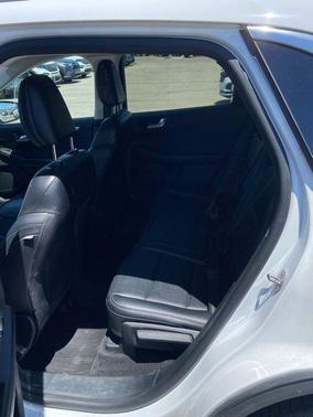 OXFORD WHITE 2021 Ford Escape SEL