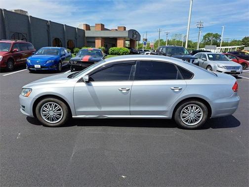 2015 Volkswagen Passat 1.8T Auto S