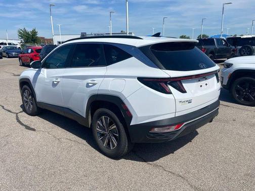 Quartz White 2022 Hyundai TUCSON Hybrid Blue