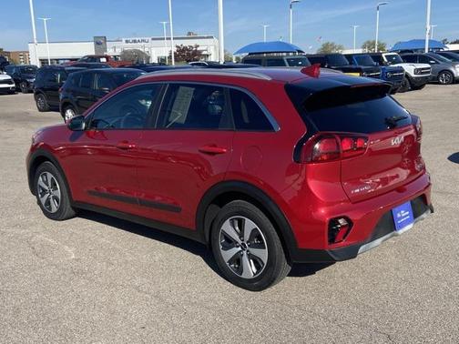 2022 Kia Niro LX