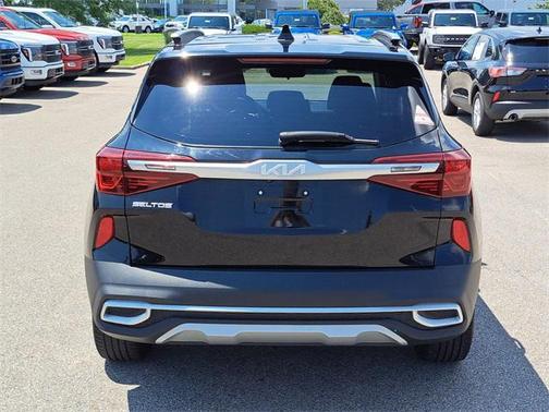 2022 Kia Seltos EX