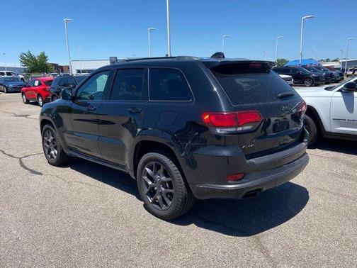 Diamond Black Crystal Pearlcoat 2020 Jeep Grand Cherokee Limited X