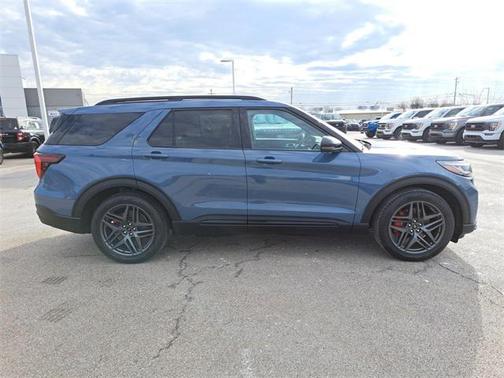 2025 Ford Explorer ST