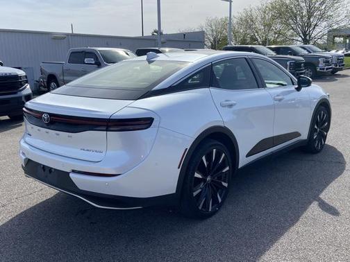 Oxygen White 2023 Toyota Crown Platinum