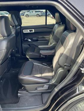 Black Metallic 2023 Ford Explorer ST-Line