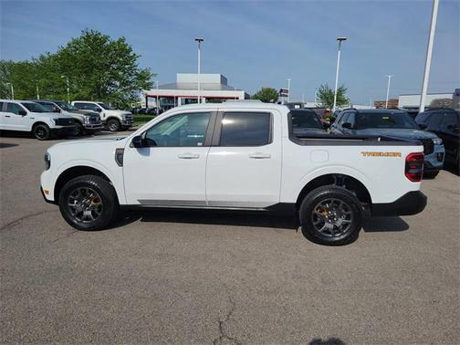 OXFORD WHITE 2024 Ford Maverick Lariat