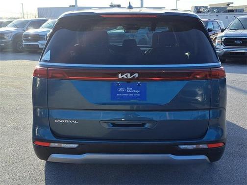 2024 Kia Carnival EX