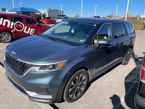 2024 Kia Carnival EX