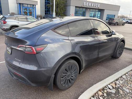 2024 Tesla Model Y Long Range