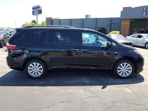 2017 Toyota Sienna XLE Premium