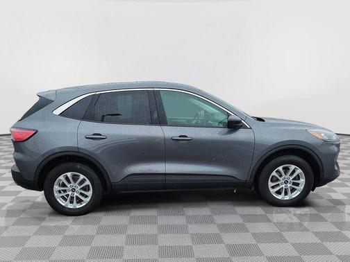 Carbonized Gray Metallic 2022 Ford Escape SE