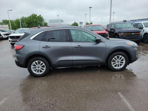 Carbonized Gray Metallic 2022 Ford Escape SE