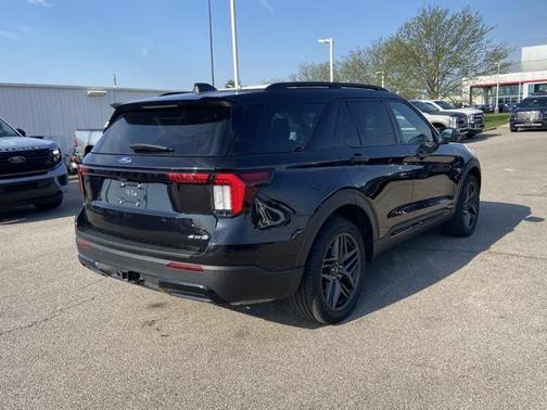 AGATE BLACK METALLIC 2025 Ford Explorer ST-Line