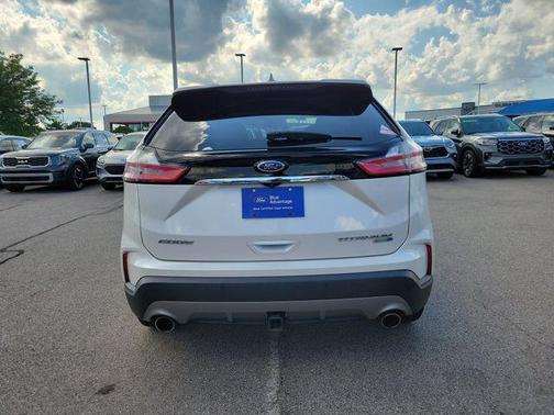White Platinum Clearcoat Metallic 2019 Ford Edge Titanium