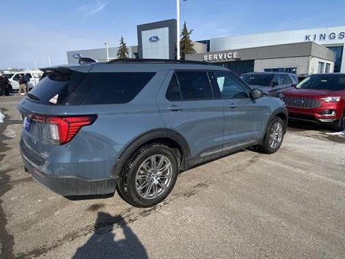2025 Ford Explorer Active
