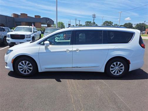 2018 Chrysler Pacifica Touring-L