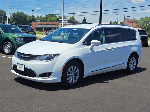 2018 Chrysler Pacifica Touring-L