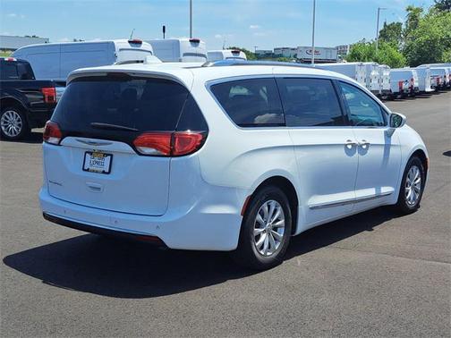 2018 Chrysler Pacifica Touring-L