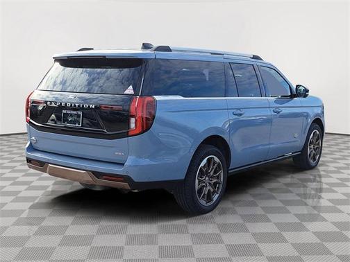 Glacier Gray Metallic TriCoat 2025 Ford Expedition King Ranch