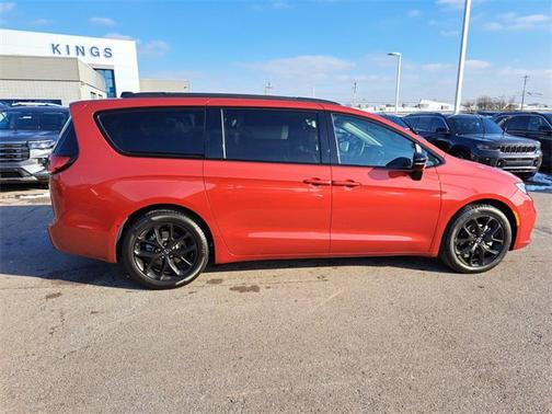 2026 Chrysler Pacifica Limited