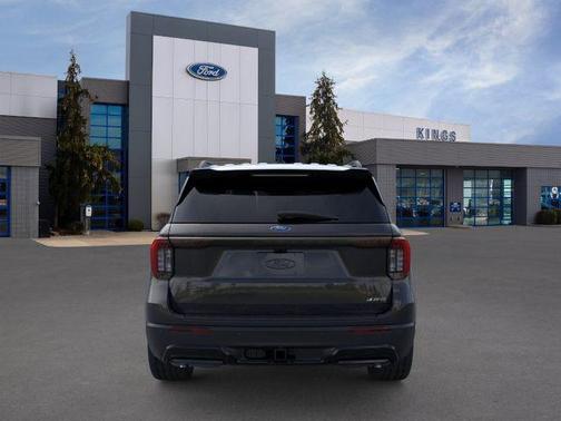 AGATE BLACK METALLIC 2026 Ford Explorer ST-Line