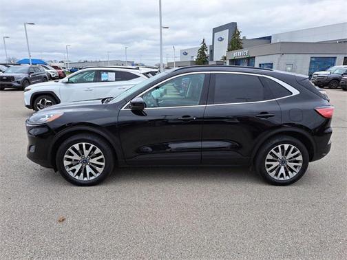 2022 Ford Escape Titanium