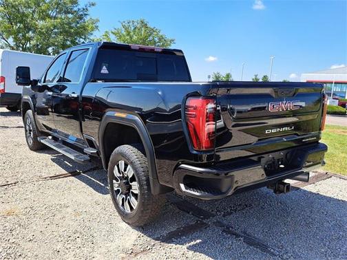 2024 GMC Sierra 2500 Denali