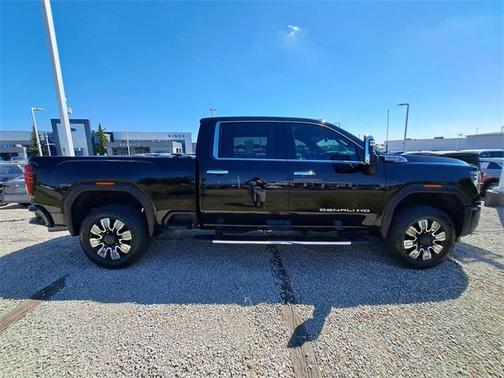 2024 GMC Sierra 2500 Denali