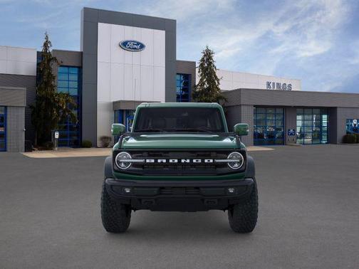 ERUPTION GREEN METALLIC 2025 Ford Bronco Outer Banks
