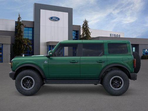 ERUPTION GREEN METALLIC 2025 Ford Bronco Outer Banks