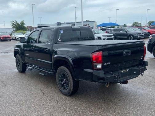 Midnight Black Metallic 2022 Toyota Tacoma SR5