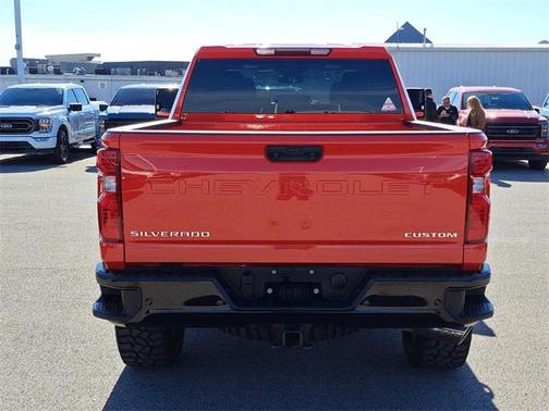 2024 Chevrolet Silverado 2500 Custom