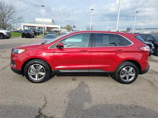 Rapid Red Metallic Tinted Clearcoat 2024 Ford Edge SEL